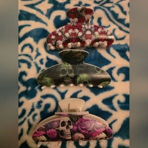 Skull and Rose Hair Clips Set